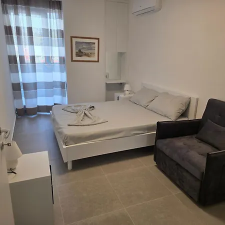 B 2 Apartment