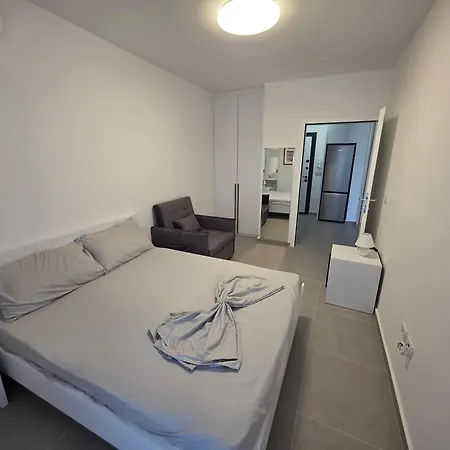 B 2 Apartment Golem (Tirana)